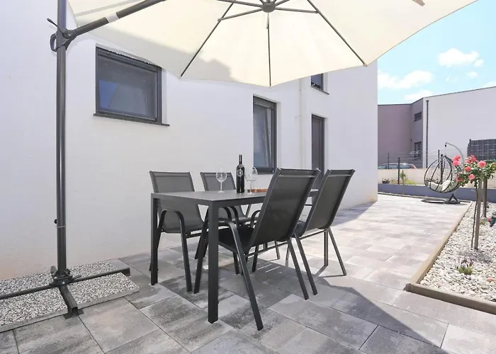 Apartment With Private Garden