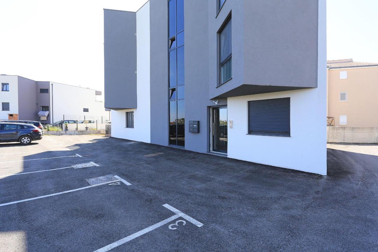 Apartment With Private Garden * Zadar