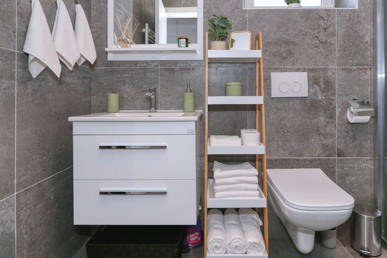 Apartment With Private Garden * Zadar
