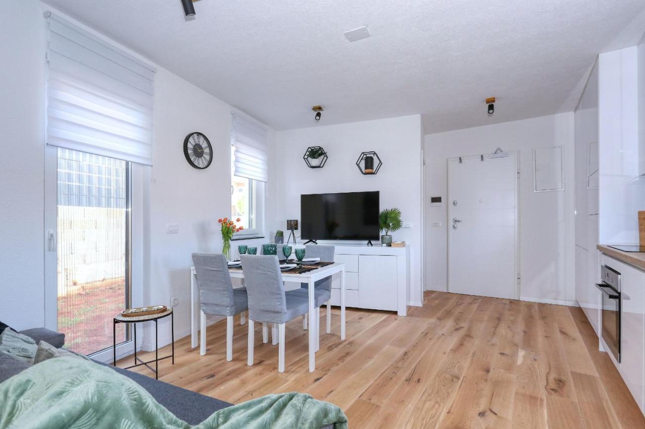 Apartmán Apartment With Private Garden