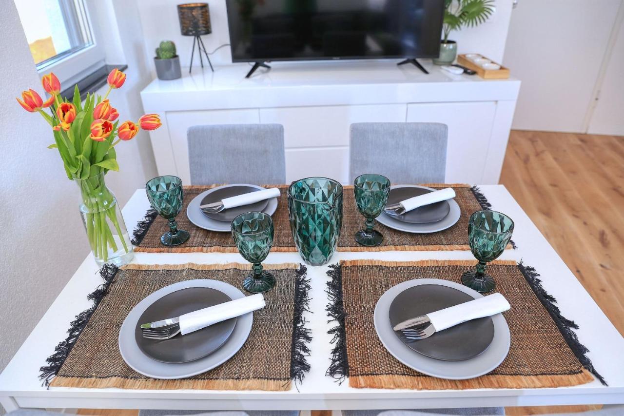 Apartment With Private Garden *