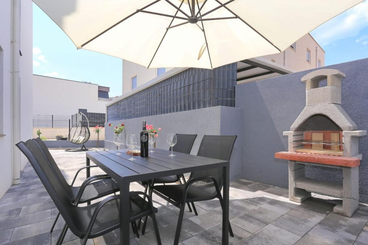 Apartmán Apartment With Private Garden Zadar